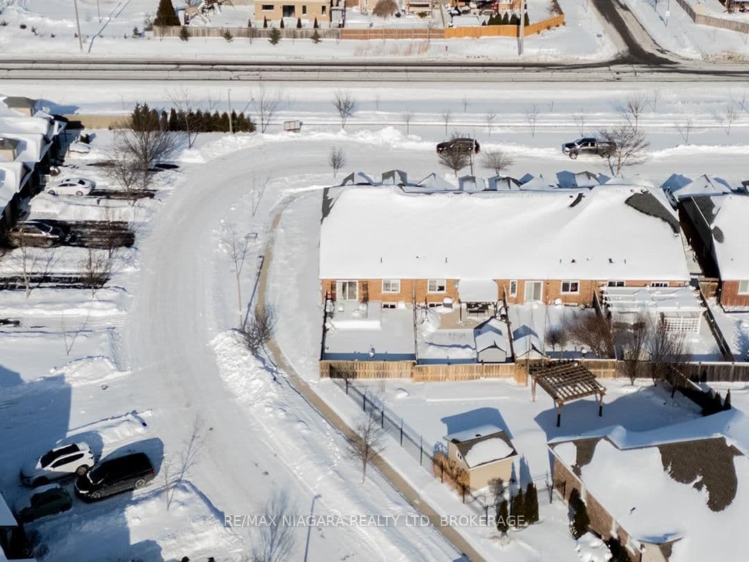 Att/Row/Townhouse at 63 Falcon Drive, Welland, ON - Photo 32 - RE/MAX Garden City Realty