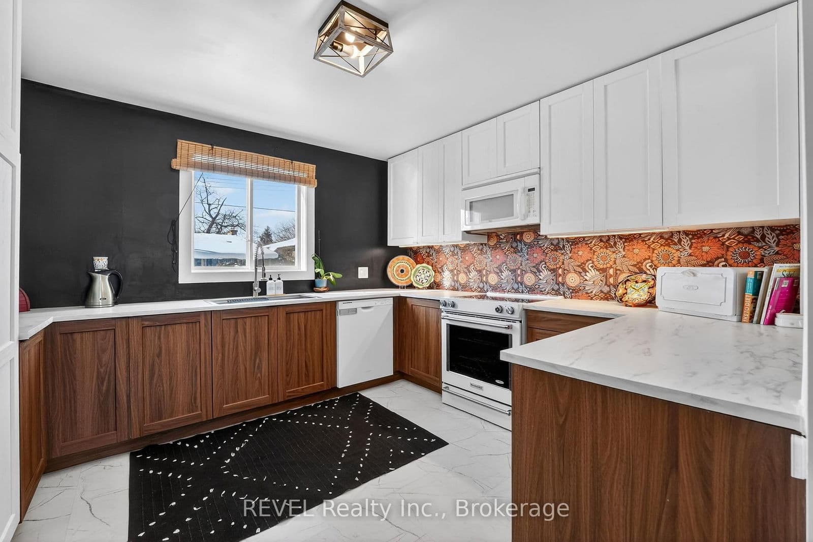 Detached at 10 Laughlin Place, Welland, ON - Photo 17 - RE/MAX Garden City Realty