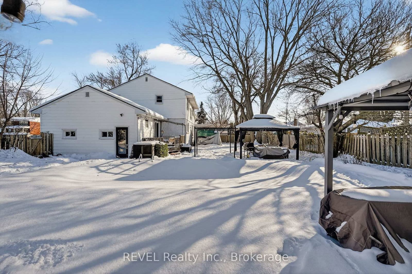 Detached at 10 Laughlin Place, Welland, ON - Photo 37 - RE/MAX Garden City Realty