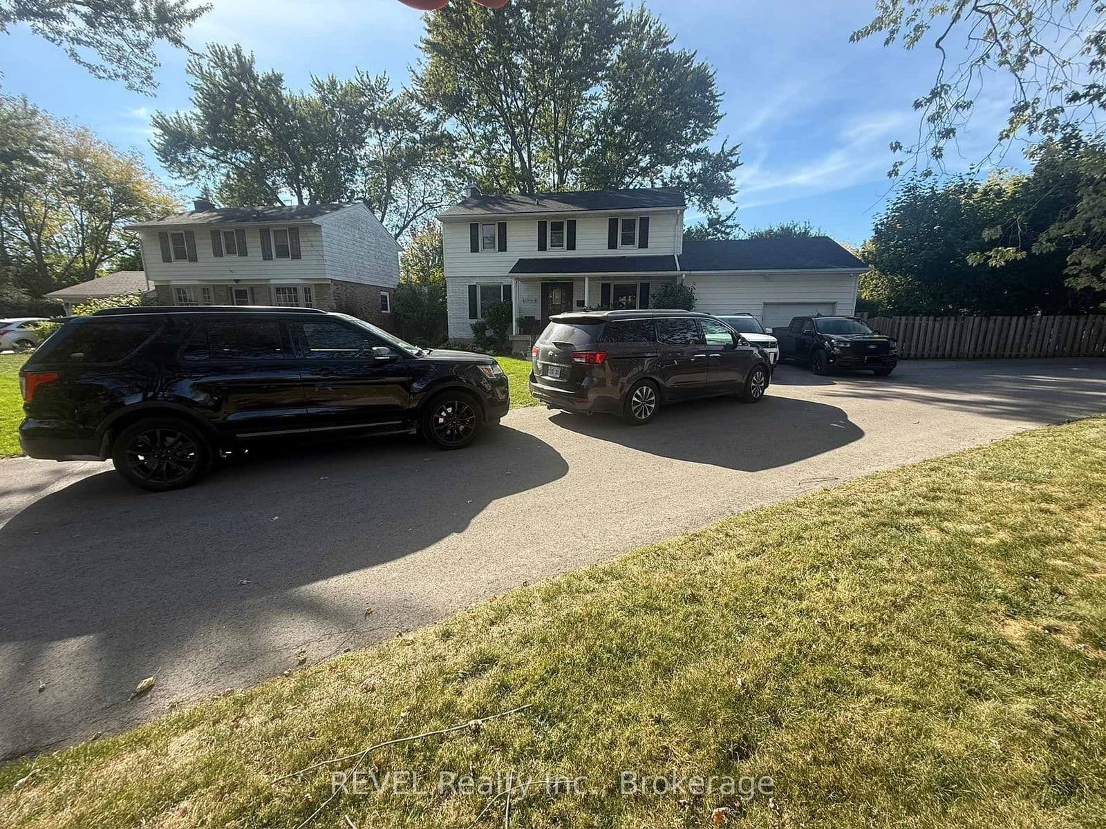 Detached at 10 Laughlin Place, Welland, ON - Photo 5 - RE/MAX Garden City Realty