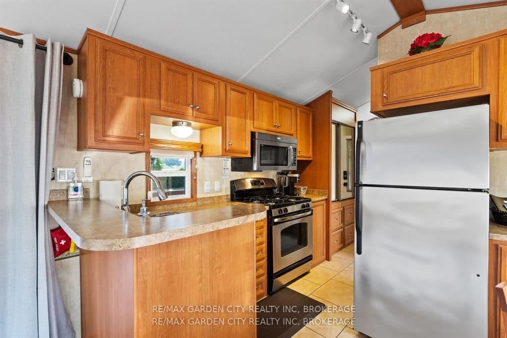 MobileTrailer at 264- 1501 LINE 8 Road, Niagara-on-the-Lake, ON - Photo 10 - RE/MAX Garden City Realty