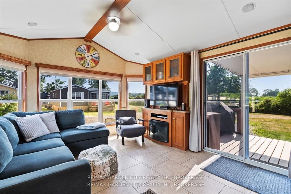 MobileTrailer at 264- 1501 LINE 8 Road, Niagara-on-the-Lake, ON - Photo 4 - RE/MAX Garden City Realty