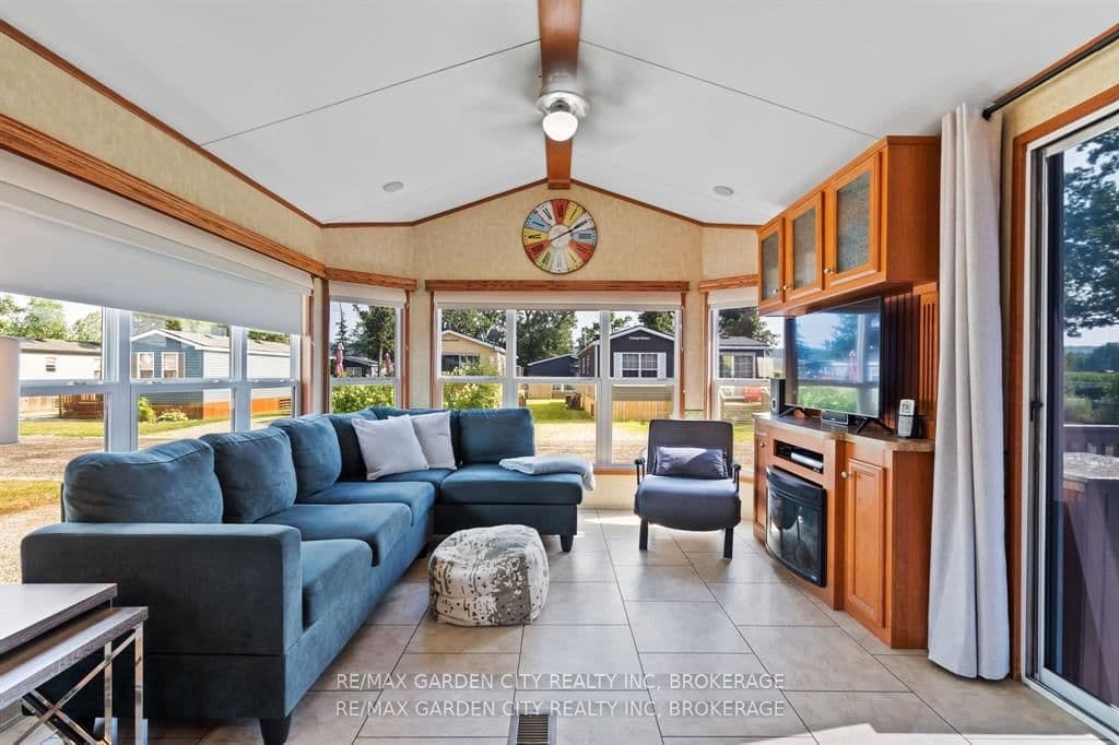 MobileTrailer at 264- 1501 LINE 8 Road, Niagara-on-the-Lake, ON - Photo 5 - RE/MAX Garden City Realty