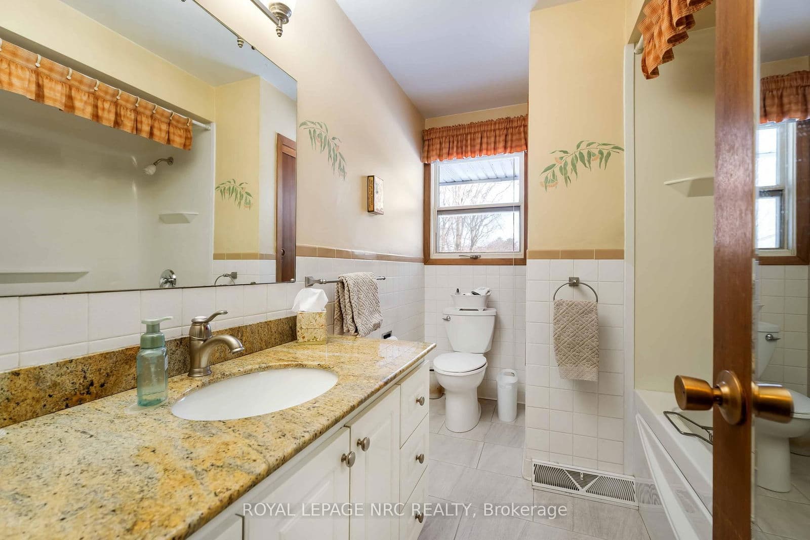 Detached at 4271 13th Street, Lincoln, ON - Photo 23 - RE/MAX Garden City Realty