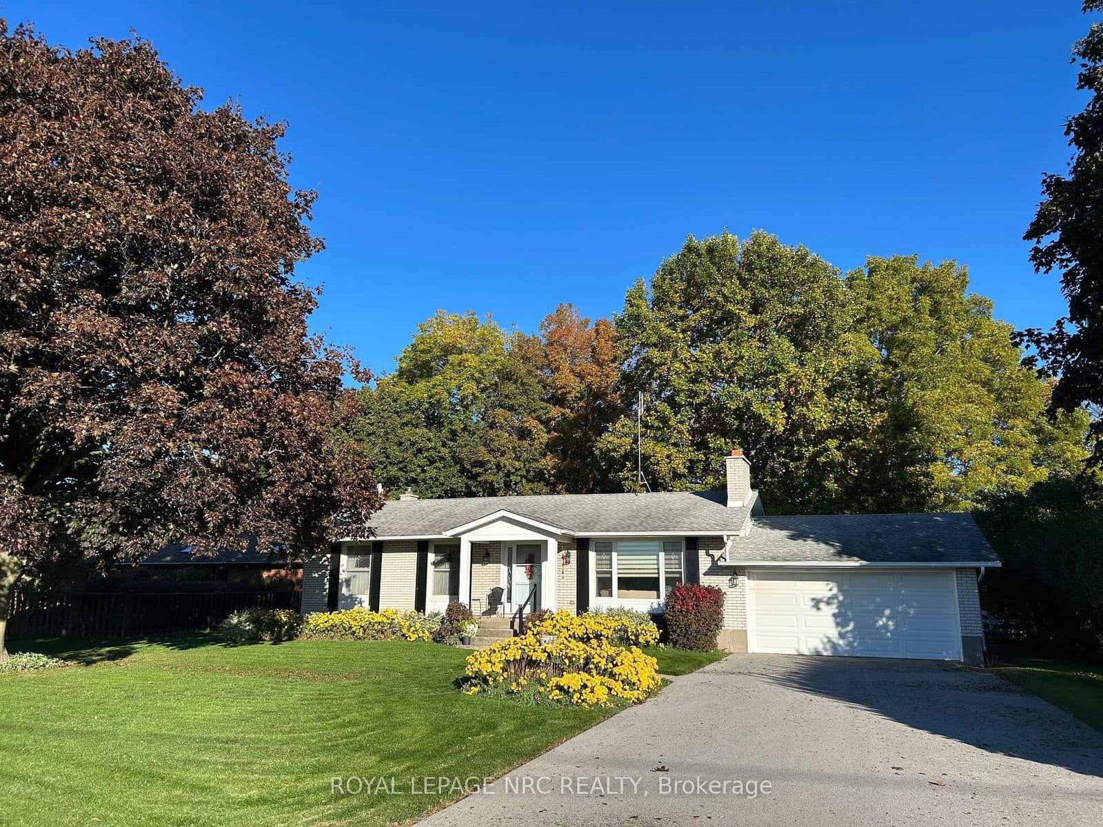 Detached at 4271 13th Street, Lincoln, ON - Photo 3 - RE/MAX Garden City Realty