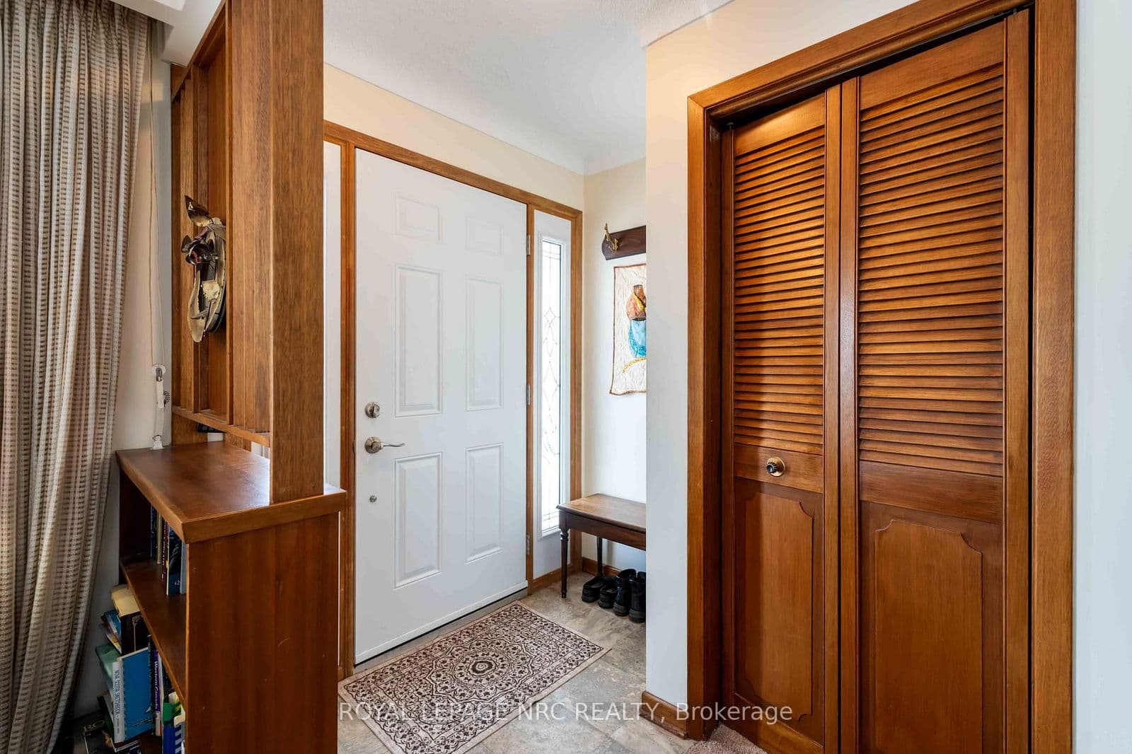 Detached at 4271 13th Street, Lincoln, ON - Photo 4 - RE/MAX Garden City Realty