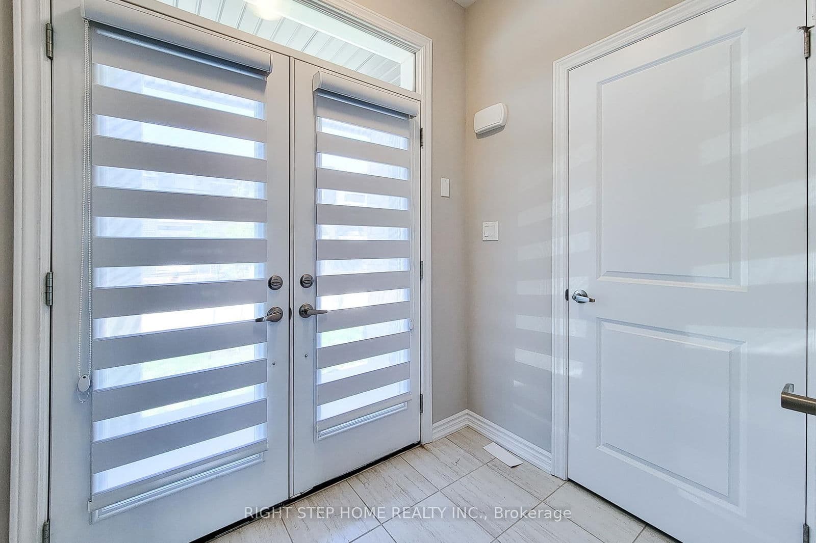 Condo Townhouse at 9 Mann Trail, Welland, ON - Photo 6 - RE/MAX Garden City Realty