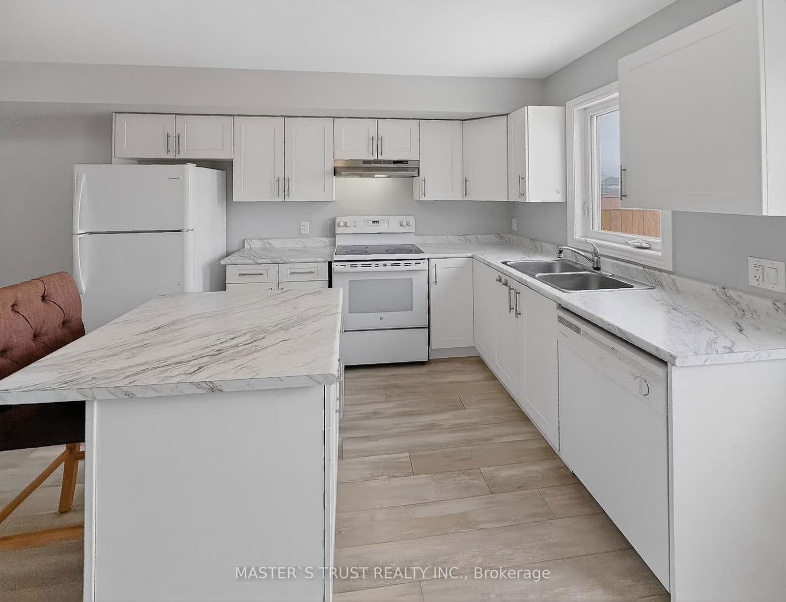 Condo Townhouse at 86- 7768 Ascot Circle, Niagara Falls, ON - Photo 4 - RE/MAX Garden City Realty