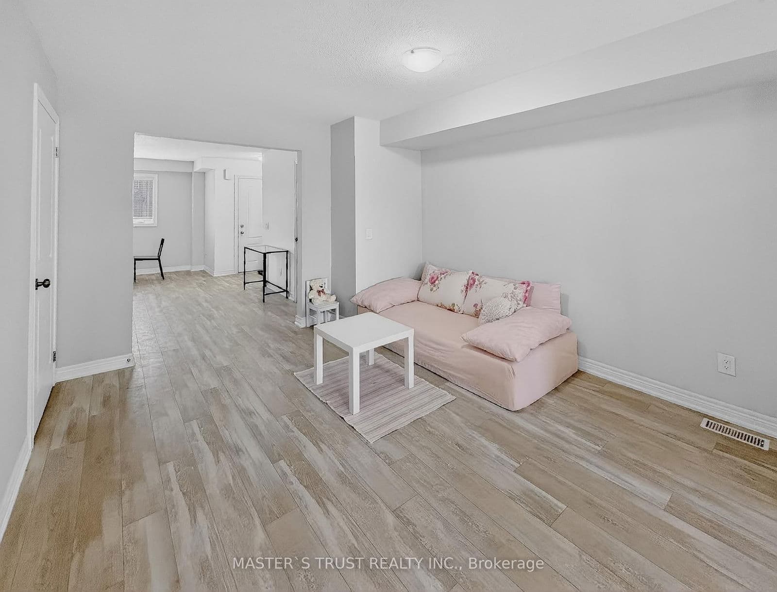 Condo Townhouse at 86- 7768 Ascot Circle, Niagara Falls, ON - Photo 9 - RE/MAX Garden City Realty