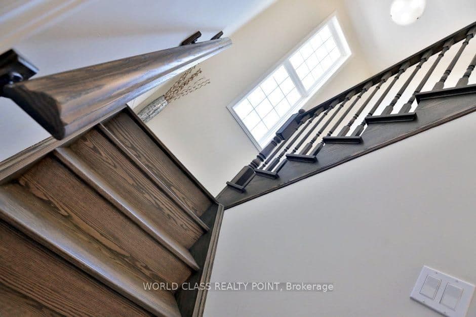 Att/Row/Townhouse at 38- 7 Lakelawn Road, Grimsby, ON - Photo 12 - RE/MAX Garden City Realty