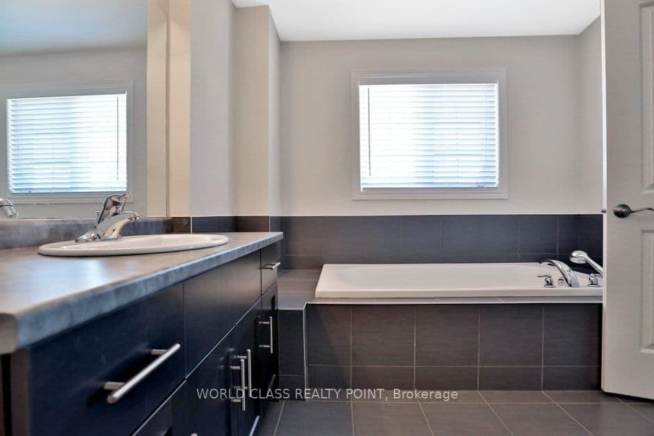 Att/Row/Townhouse at 38- 7 Lakelawn Road, Grimsby, ON - Photo 18 - RE/MAX Garden City Realty