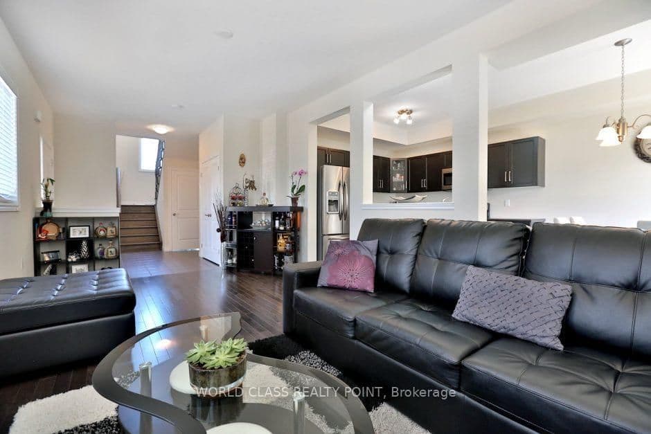 Att/Row/Townhouse at 38- 7 Lakelawn Road, Grimsby, ON - Photo 6 - RE/MAX Garden City Realty