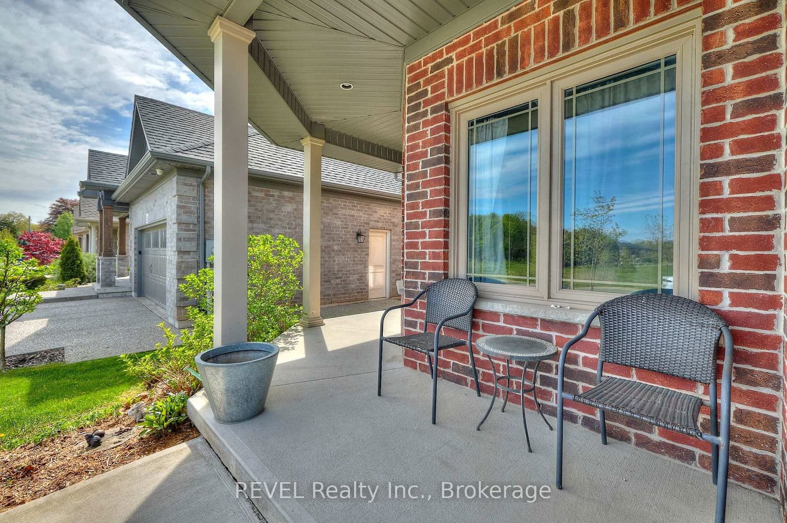 Detached at 18 BREWERTON Boulevard, Pelham, ON - Photo 3 - RE/MAX Garden City Realty