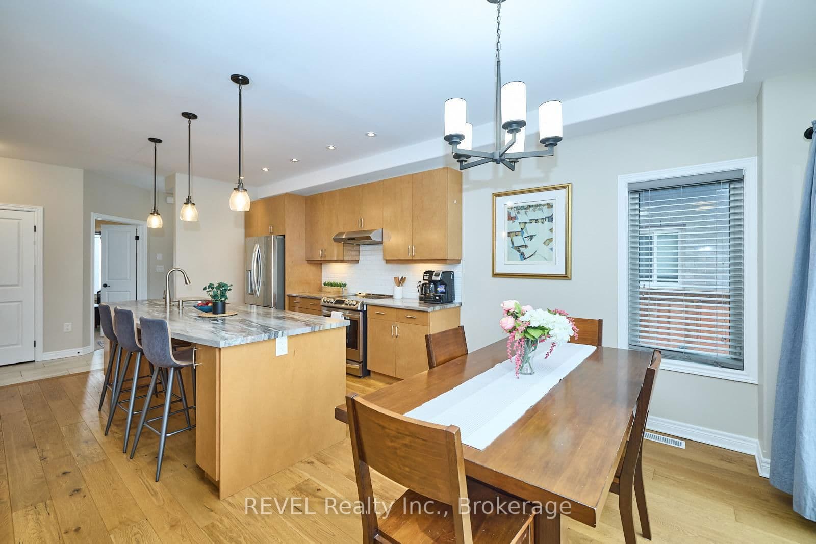 Detached at 18 BREWERTON Boulevard, Pelham, ON - Photo 8 - RE/MAX Garden City Realty