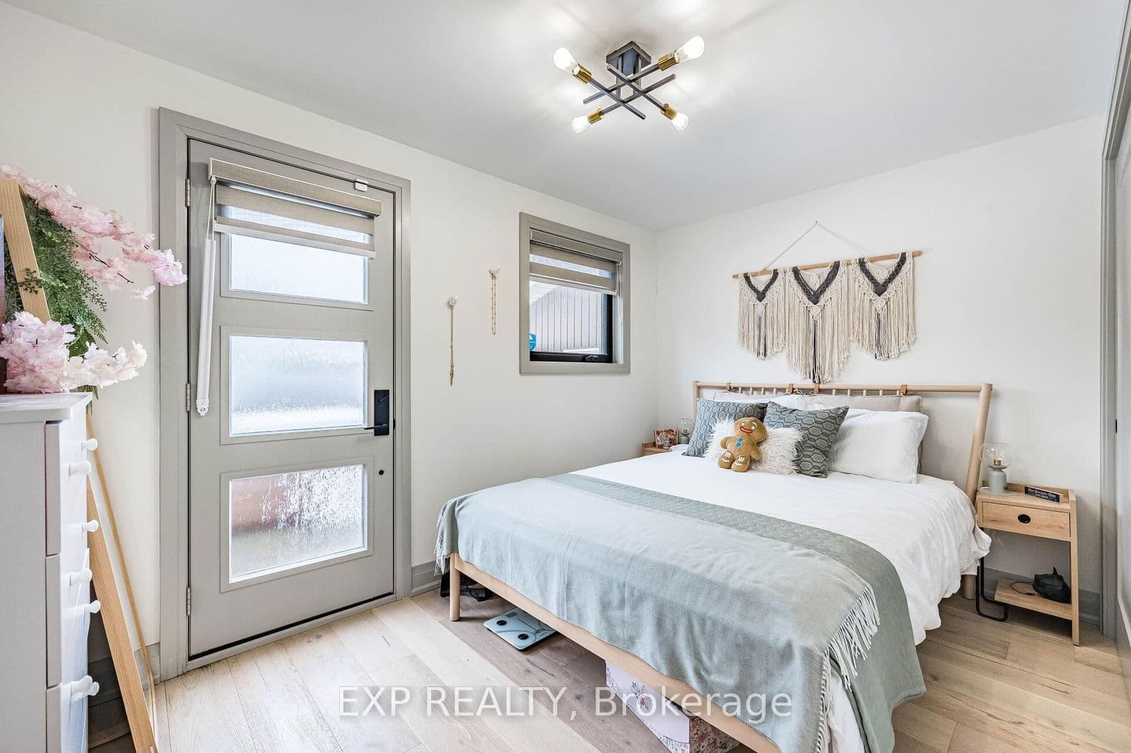 Detached at 7623 Chorozy Street, Niagara Falls, ON - Photo 11 - RE/MAX Garden City Realty