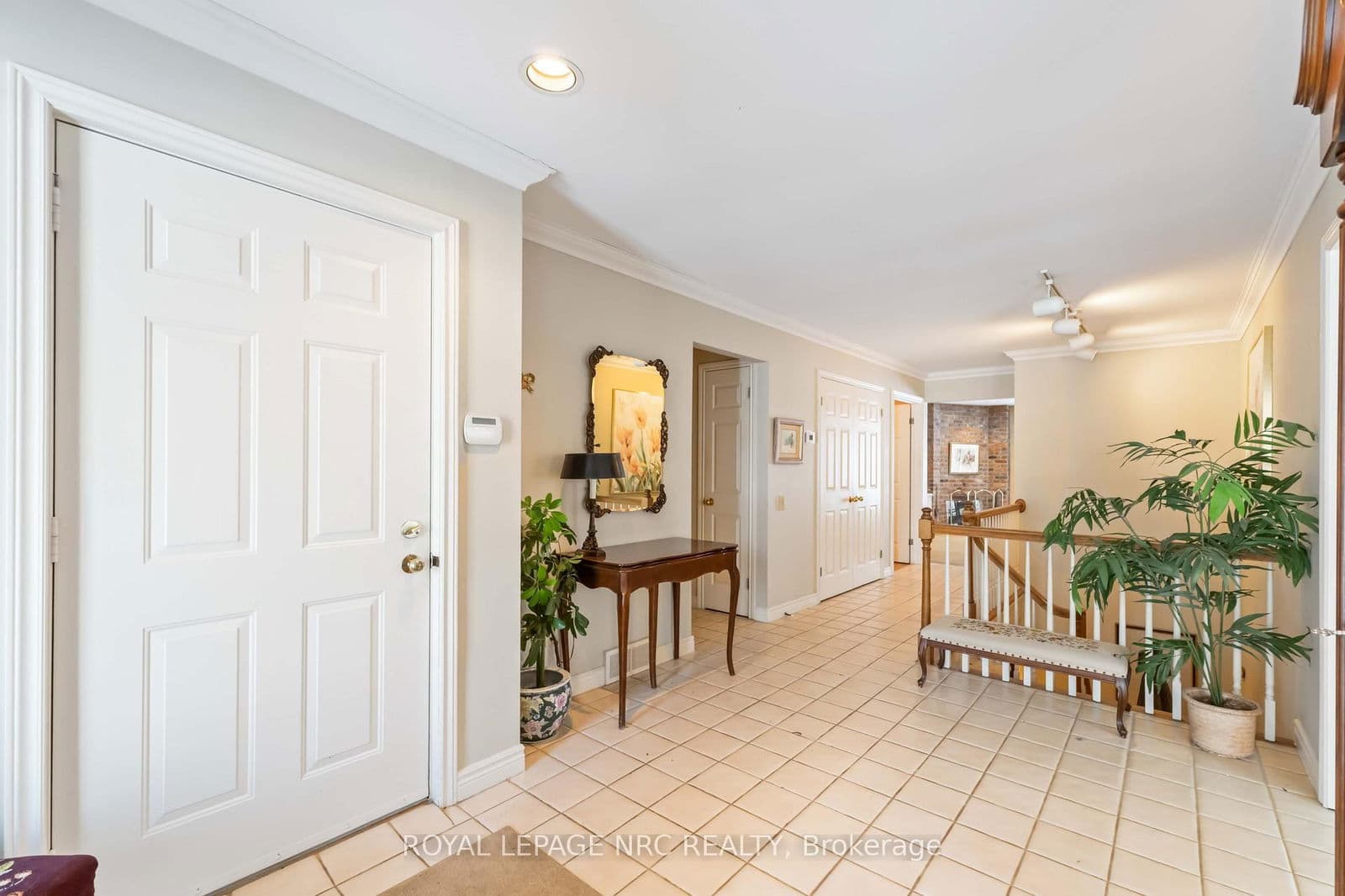 Detached at 192 Woodside Drive, St. Catharines, ON - Photo 4 - RE/MAX Garden City Realty