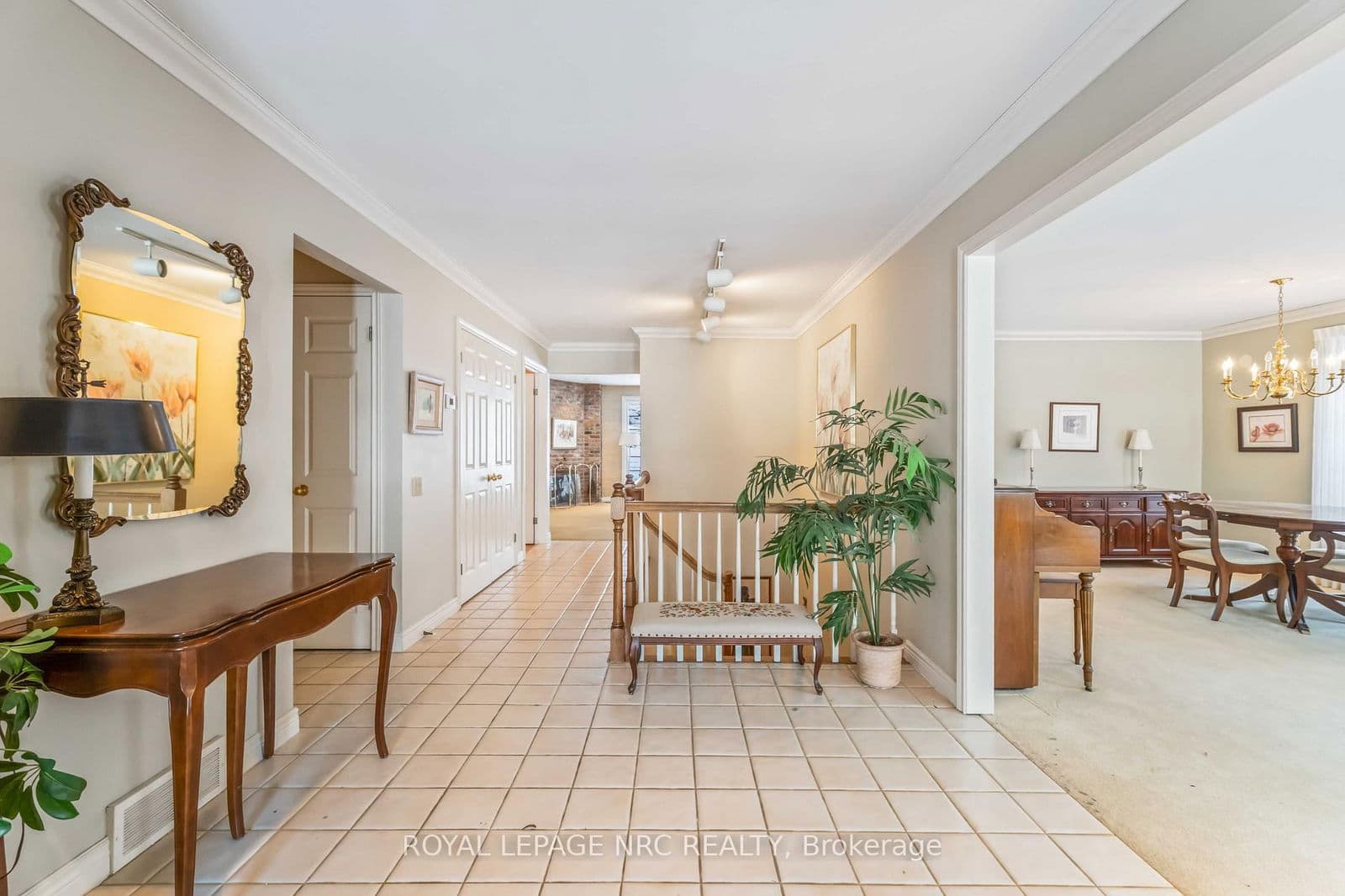 Detached at 192 Woodside Drive, St. Catharines, ON - Photo 5 - RE/MAX Garden City Realty