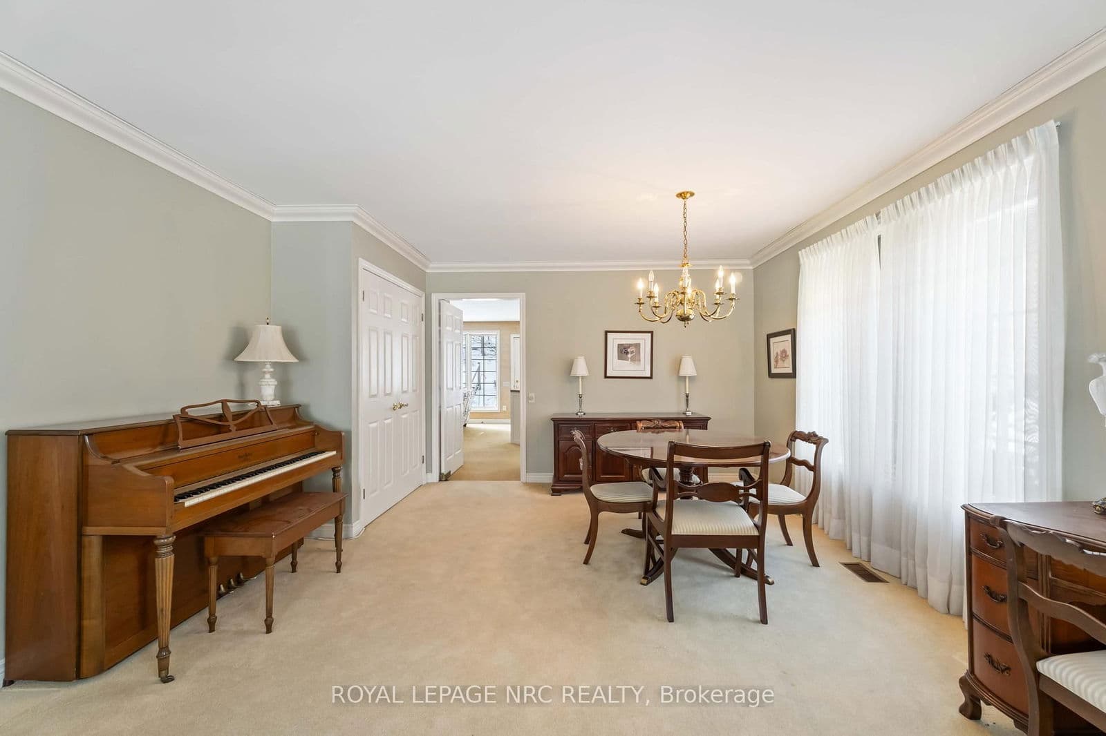 Detached at 192 Woodside Drive, St. Catharines, ON - Photo 9 - RE/MAX Garden City Realty