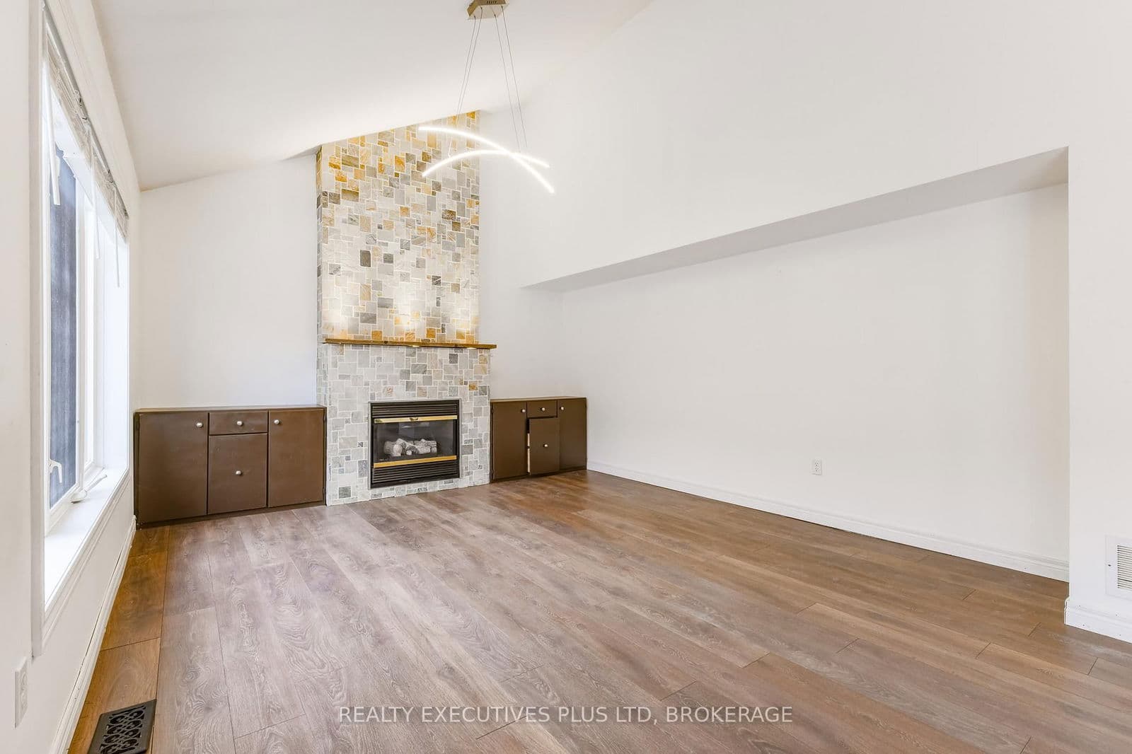 Detached at 389 Wright Crescent, Niagara-on-the-Lake, ON - Photo 13 - RE/MAX Garden City Realty