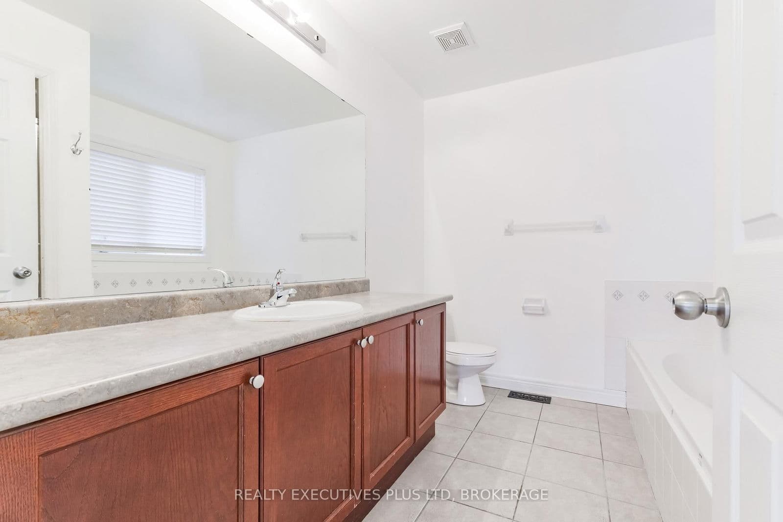 Detached at 389 Wright Crescent, Niagara-on-the-Lake, ON - Photo 20 - RE/MAX Garden City Realty