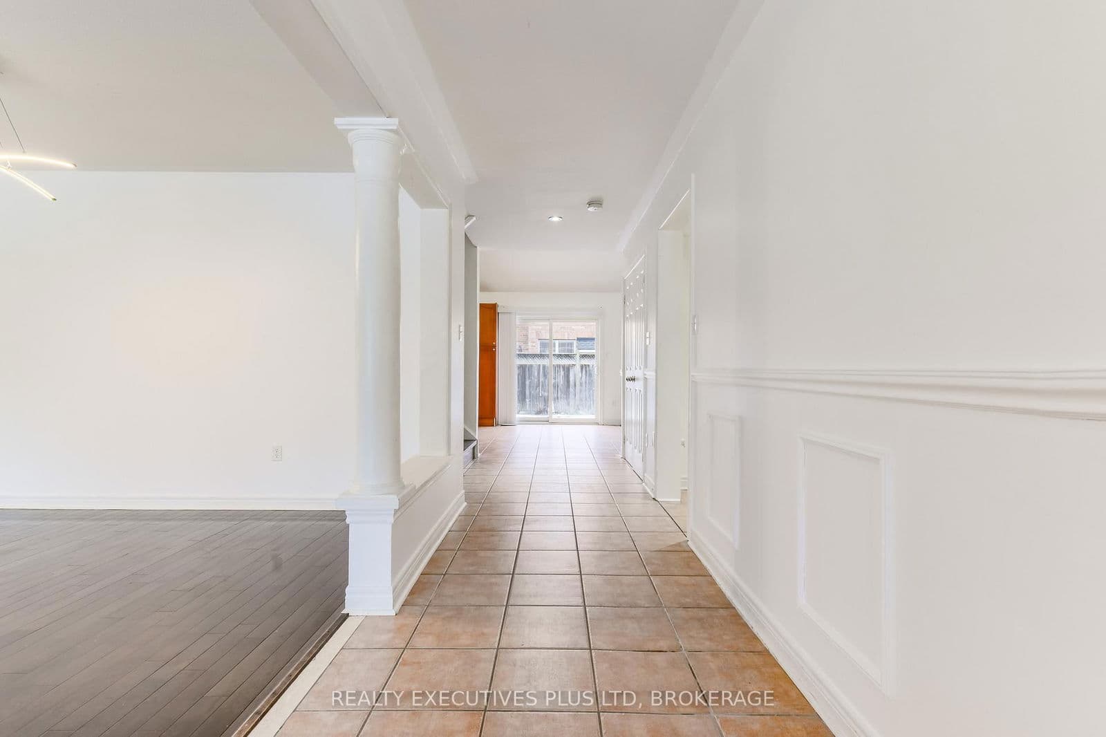 Detached at 389 Wright Crescent, Niagara-on-the-Lake, ON - Photo 5 - RE/MAX Garden City Realty