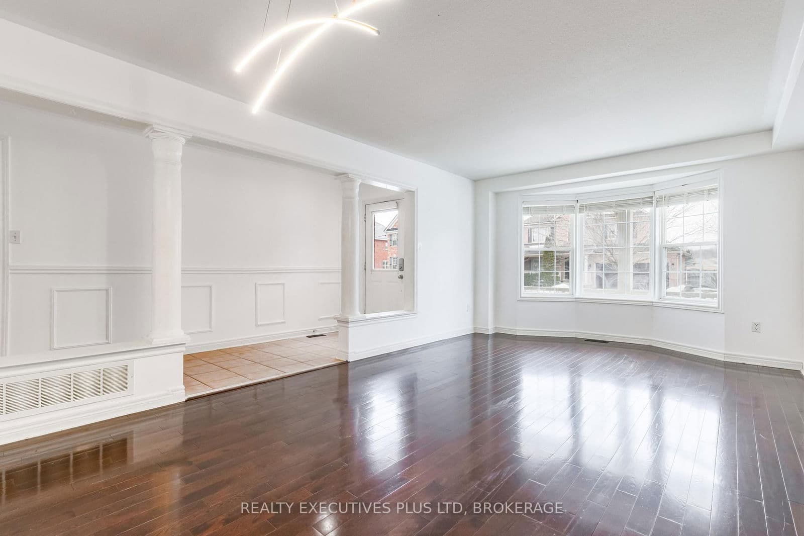 Detached at 389 Wright Crescent, Niagara-on-the-Lake, ON - Photo 6 - RE/MAX Garden City Realty