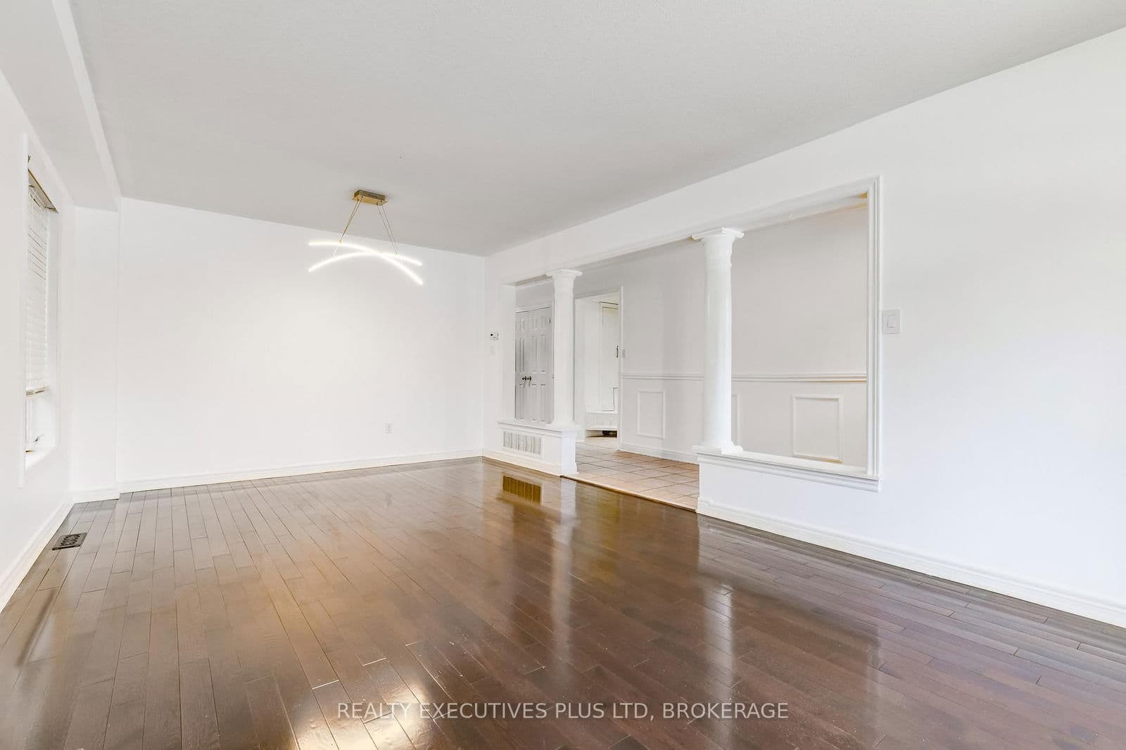 Detached at 389 Wright Crescent, Niagara-on-the-Lake, ON - Photo 7 - RE/MAX Garden City Realty