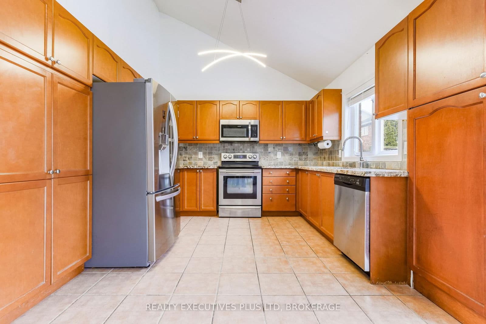 Detached at 389 Wright Crescent, Niagara-on-the-Lake, ON - Photo 9 - RE/MAX Garden City Realty