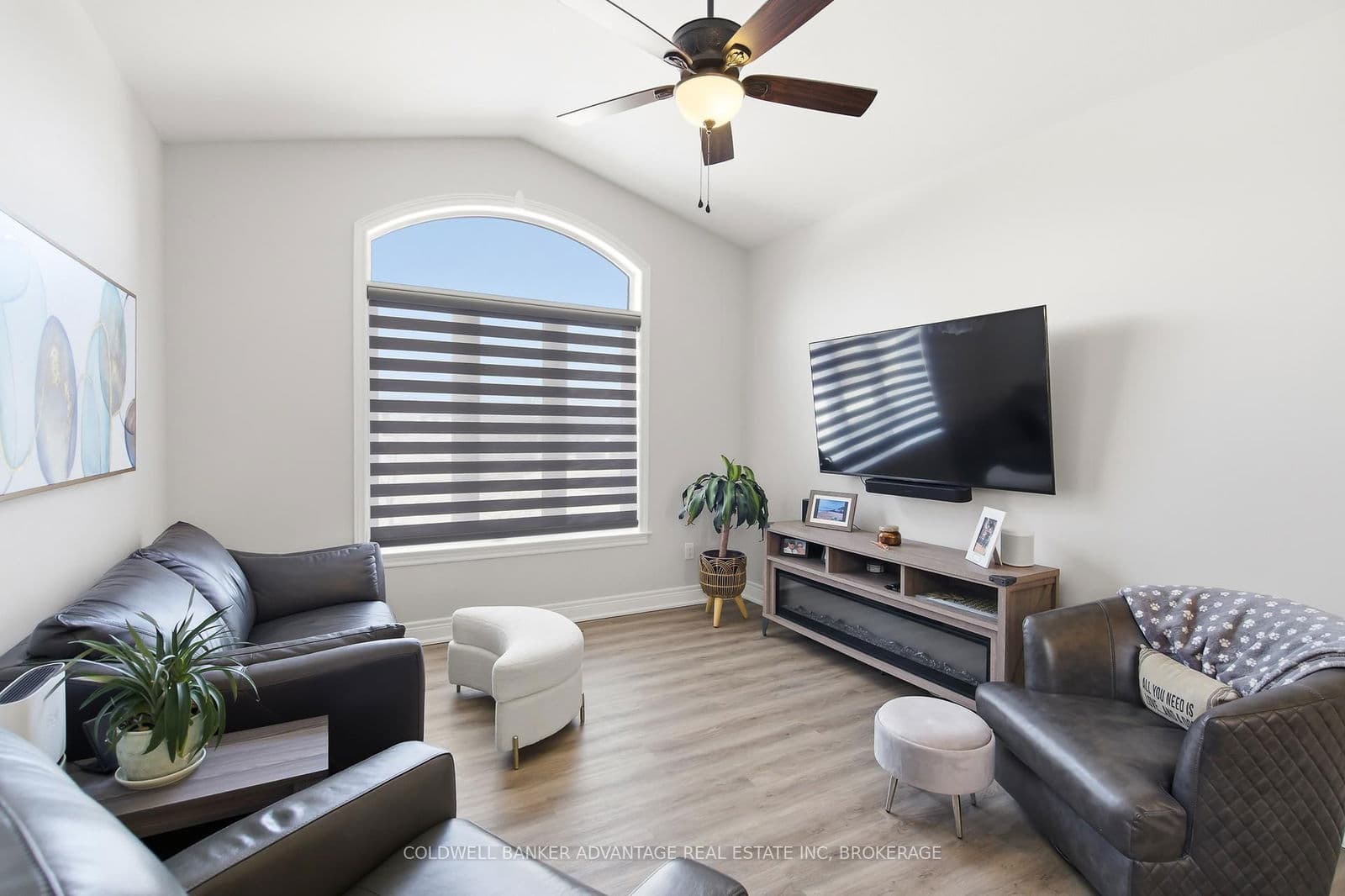 Detached at 70 Renfield Street, Port Colborne, ON - Photo 5 - RE/MAX Garden City Realty