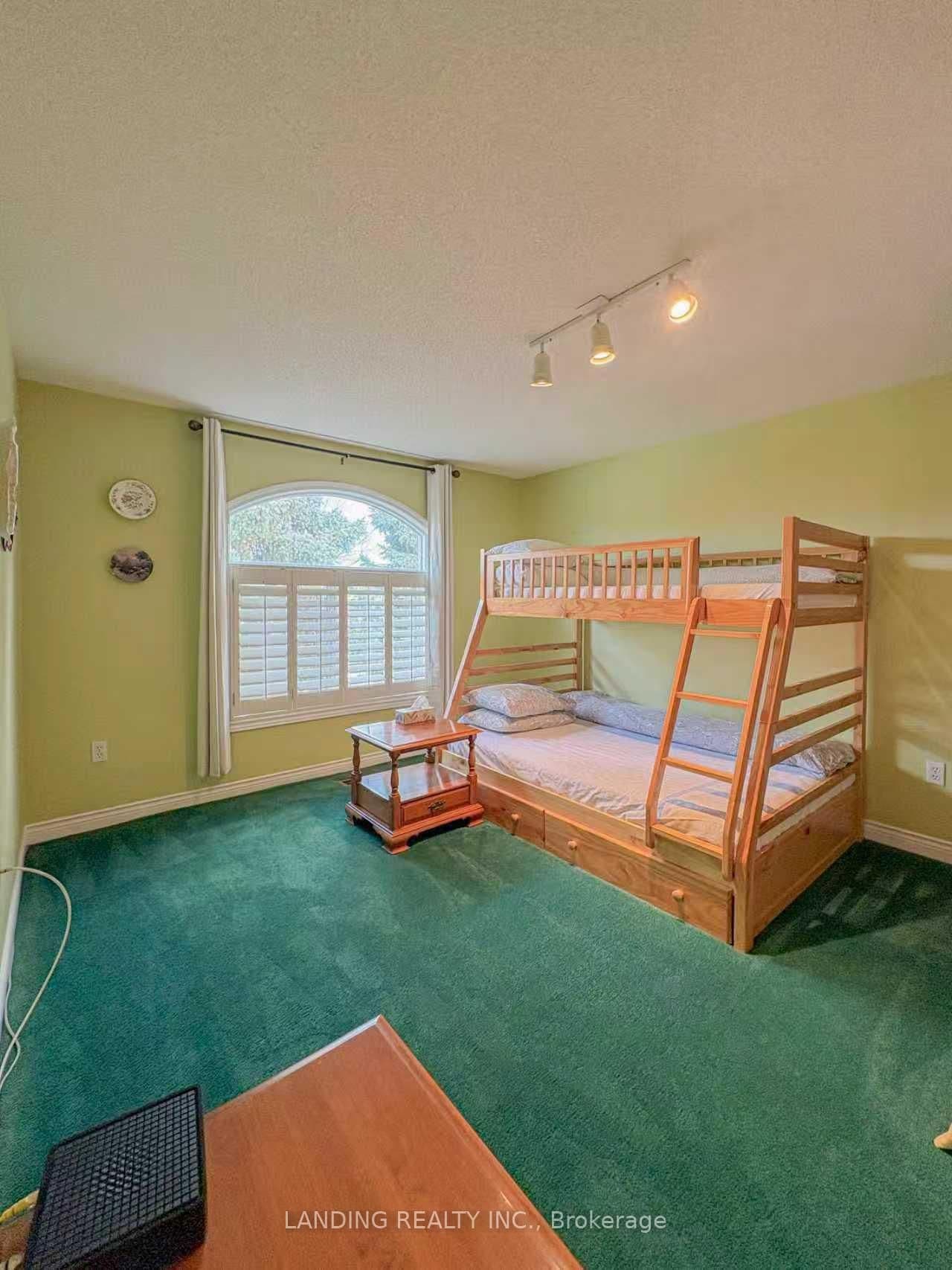 Semi-Detached at 32 RED HAVEN Drive, Grimsby, ON - Photo 10 - RE/MAX Garden City Realty