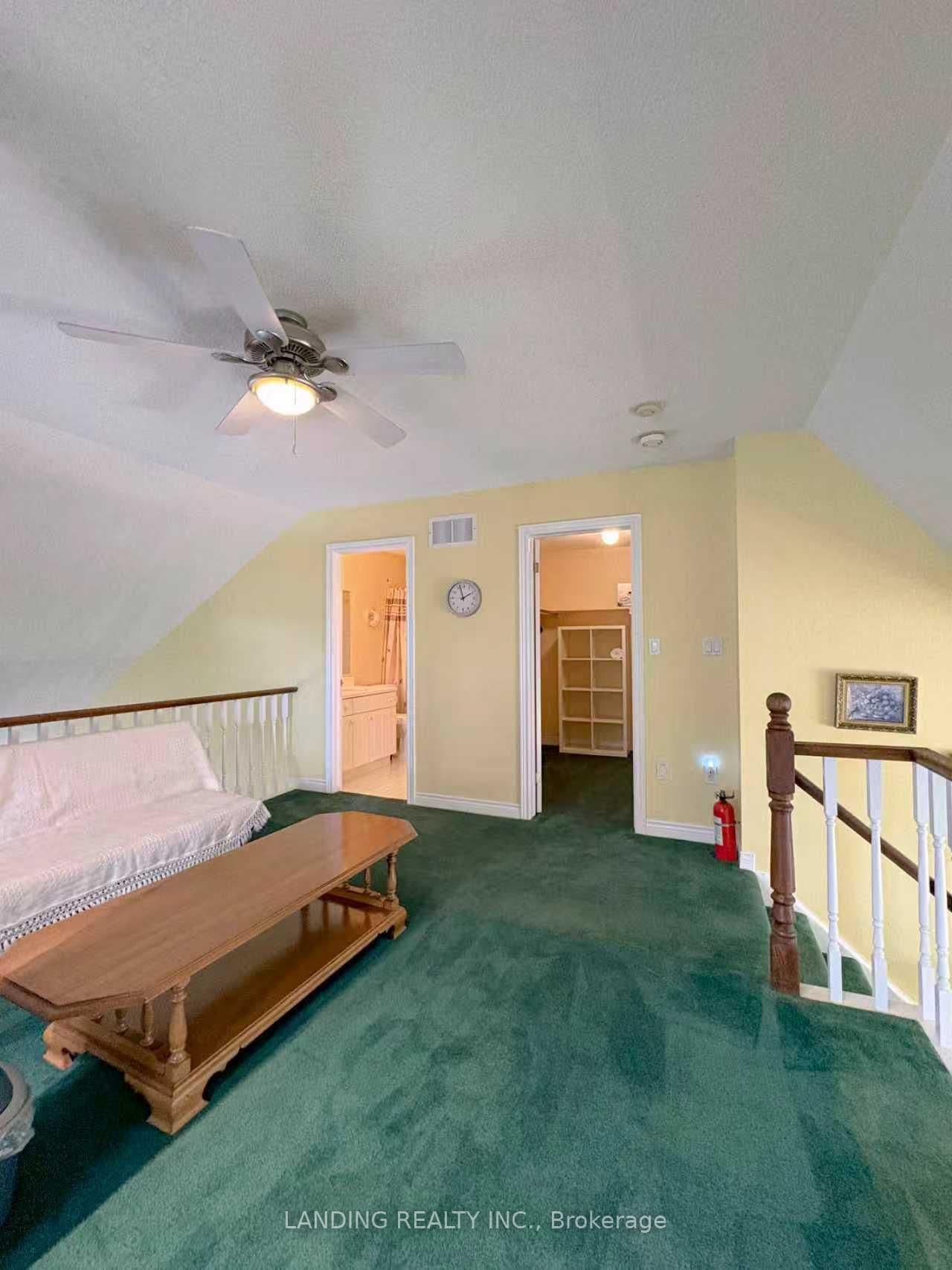 Semi-Detached at 32 Red Haven Drive, Grimsby, ON - Photo 7 - RE/MAX Garden City Realty