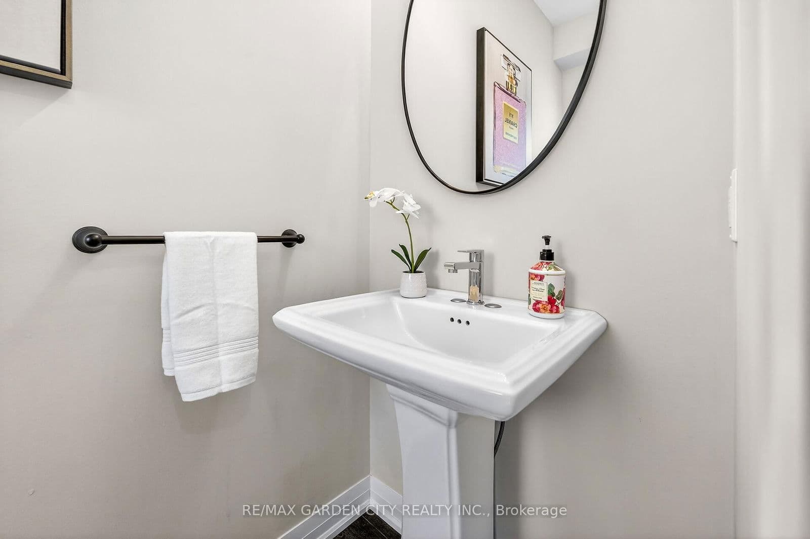 Att/Row/Townhouse at 32 Jayla Lane, West Lincoln, ON - Photo 17 - RE/MAX Garden City Realty