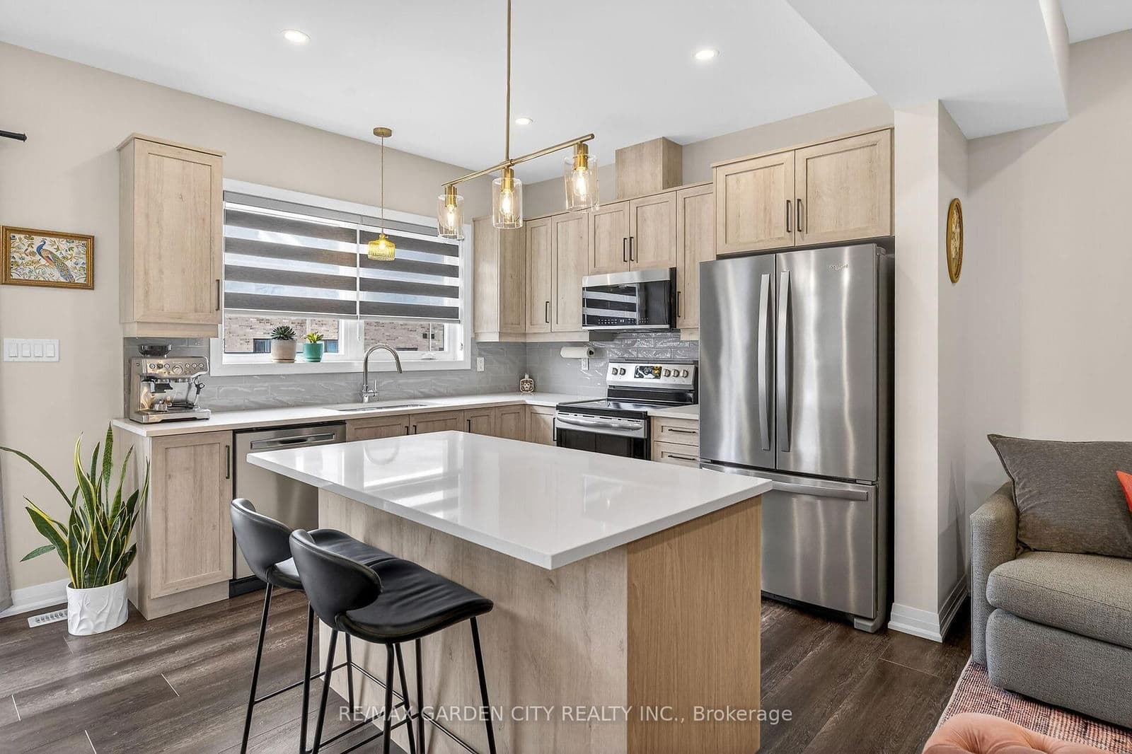 Att/Row/Townhouse at 32 Jayla Lane, West Lincoln, ON - Photo 5 - RE/MAX Garden City Realty