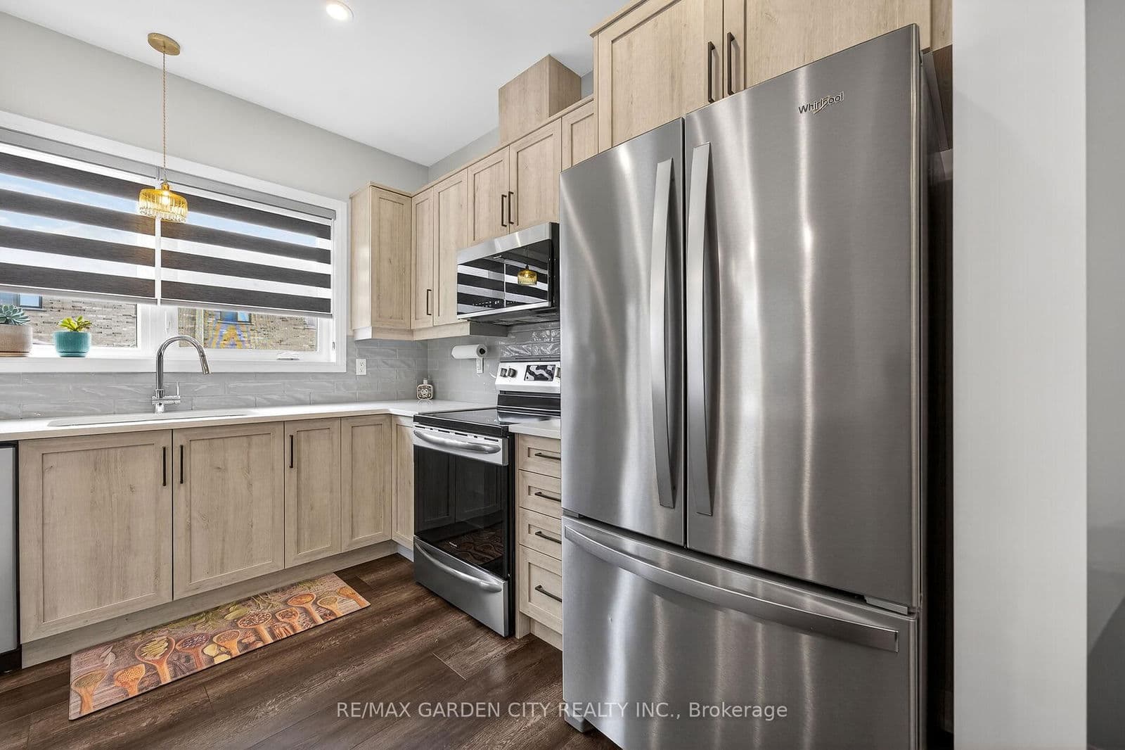 Att/Row/Townhouse at 32 Jayla Lane, West Lincoln, ON - Photo 6 - RE/MAX Garden City Realty