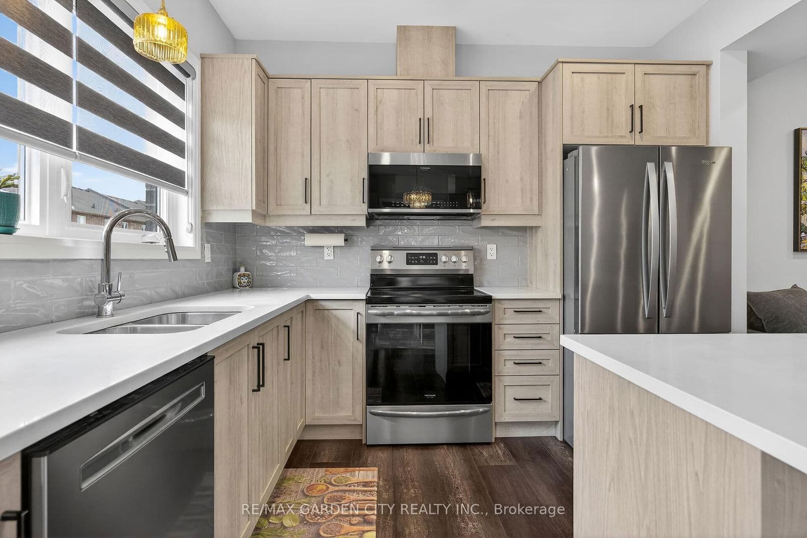 Att/Row/Townhouse at 32 Jayla Lane, West Lincoln, ON - Photo 7 - RE/MAX Garden City Realty