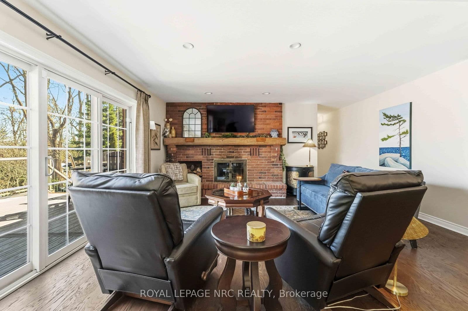 Detached at 3 Petronella Parkway, Pelham, ON - Photo 11 - RE/MAX Garden City Realty