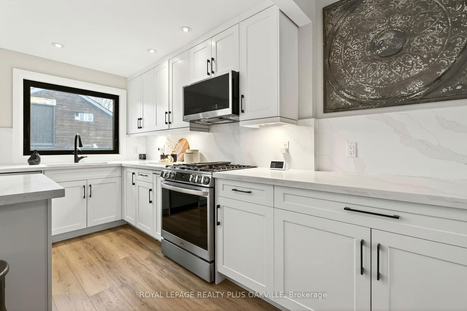 Detached at 381 Elizabeth Street, Grimsby, ON - Photo 10 - RE/MAX Garden City Realty