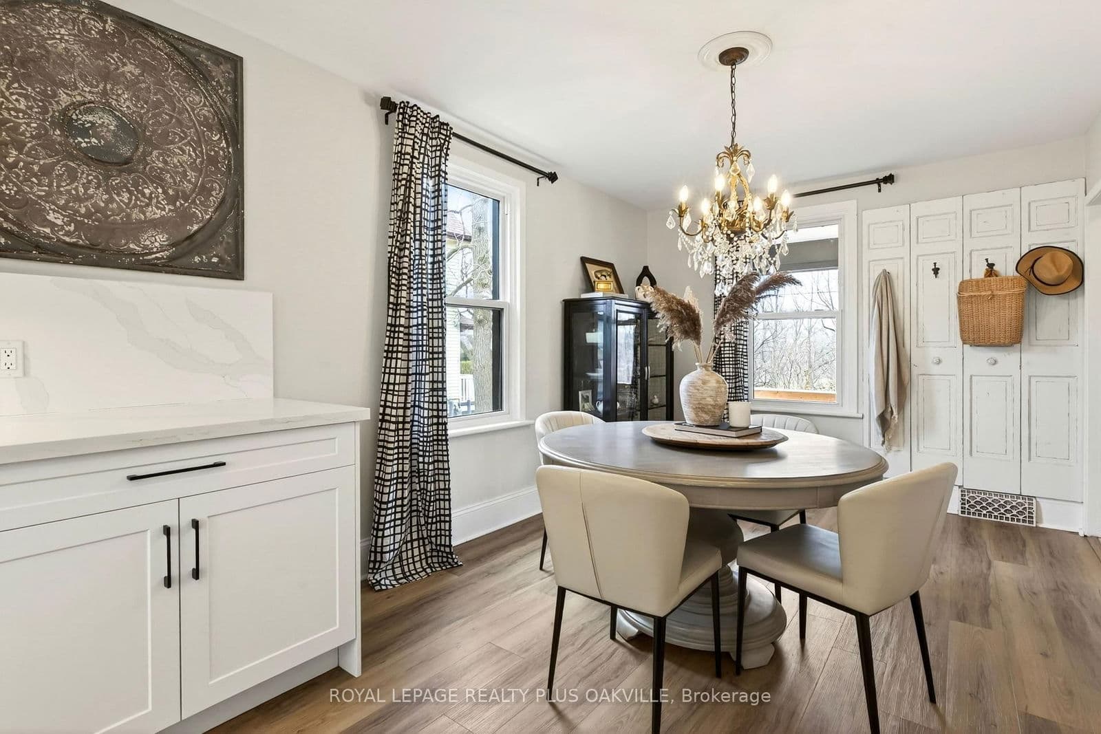 Detached at 381 Elizabeth Street, Grimsby, ON - Photo 8 - RE/MAX Garden City Realty