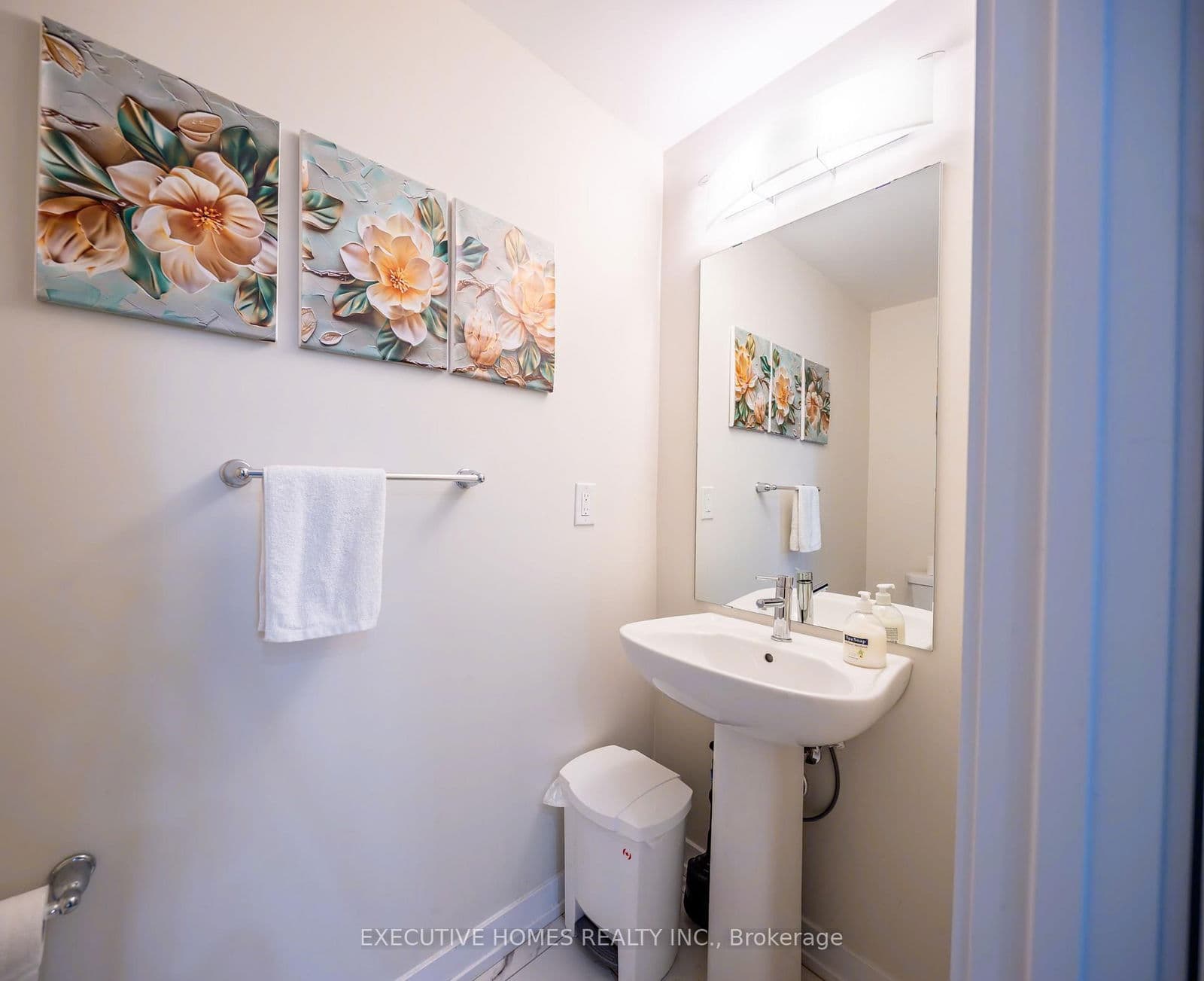 Detached at 91 Higgins Avenue, Thorold, ON - Photo 12 - RE/MAX Garden City Realty