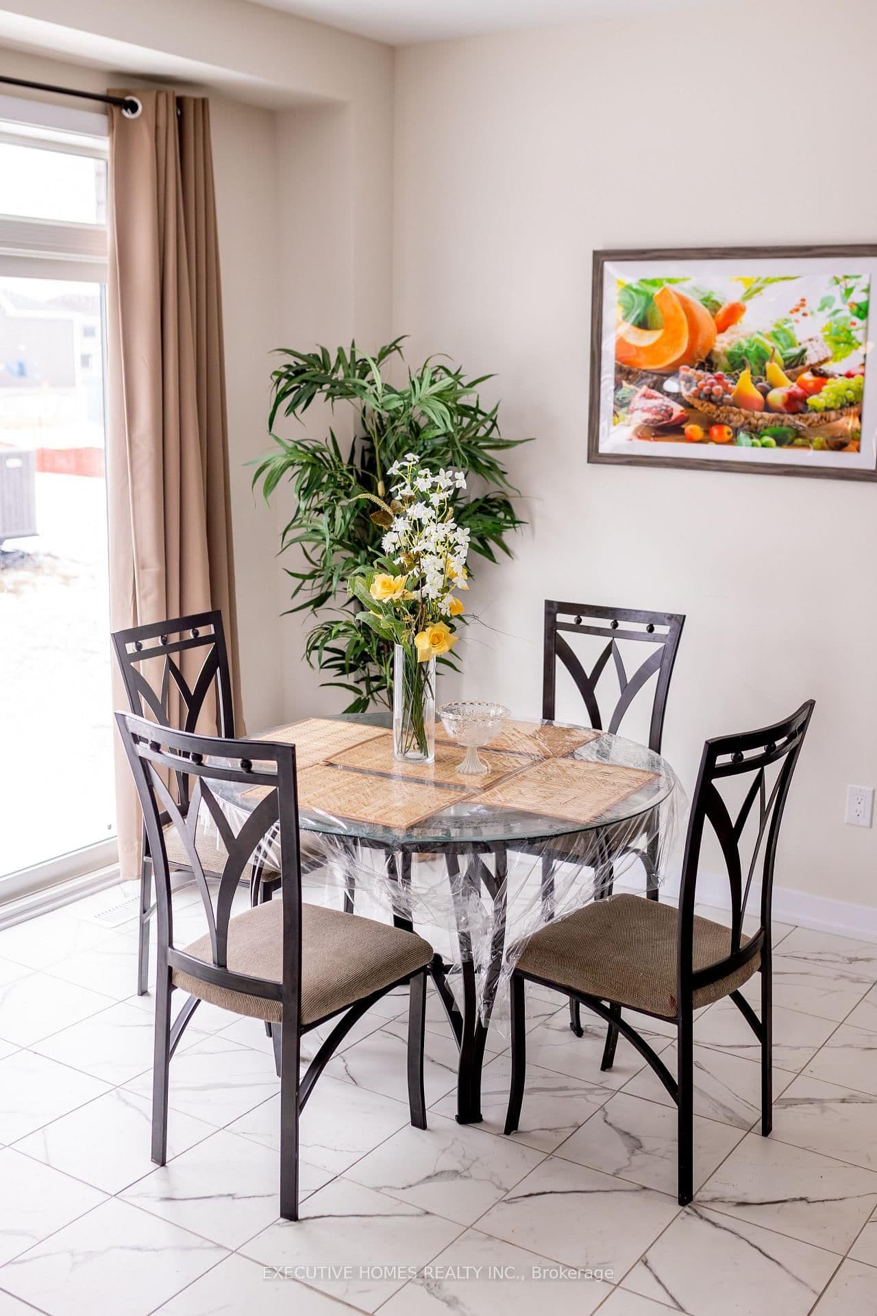 Detached at 91 Higgins Avenue, Thorold, ON - Photo 8 - RE/MAX Garden City Realty