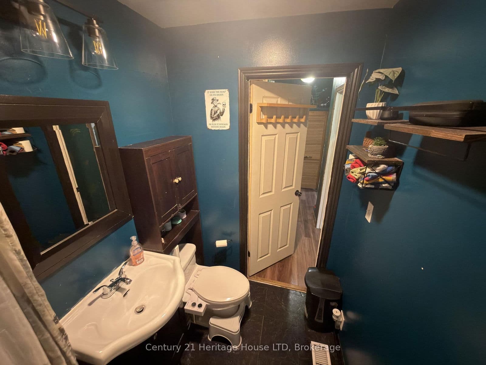 Detached at 62 Kingsmill Street, Fort Erie, ON - Photo 10 - RE/MAX Garden City Realty