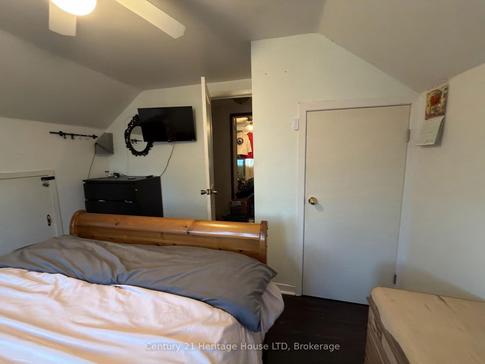 Detached at 62 Kingsmill Street, Fort Erie, ON - Photo 12 - RE/MAX Garden City Realty