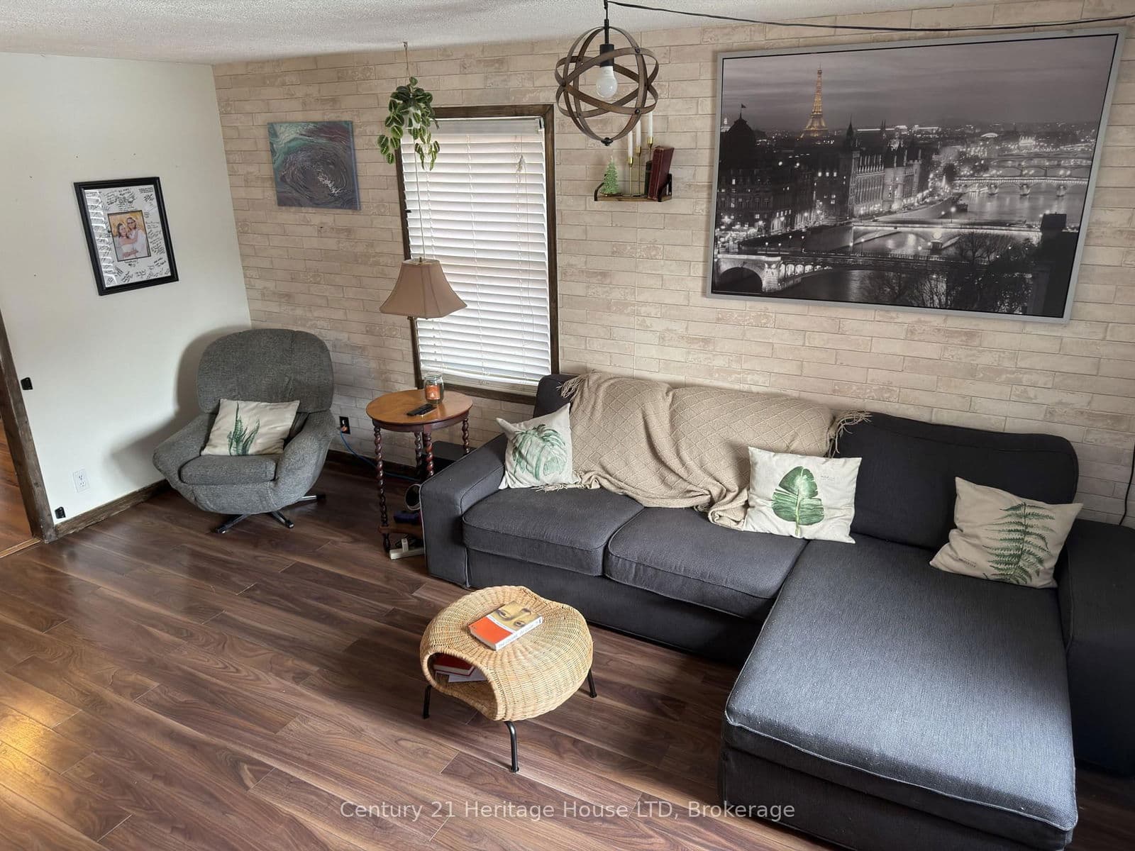 Detached at 62 Kingsmill Street, Fort Erie, ON - Photo 3 - RE/MAX Garden City Realty