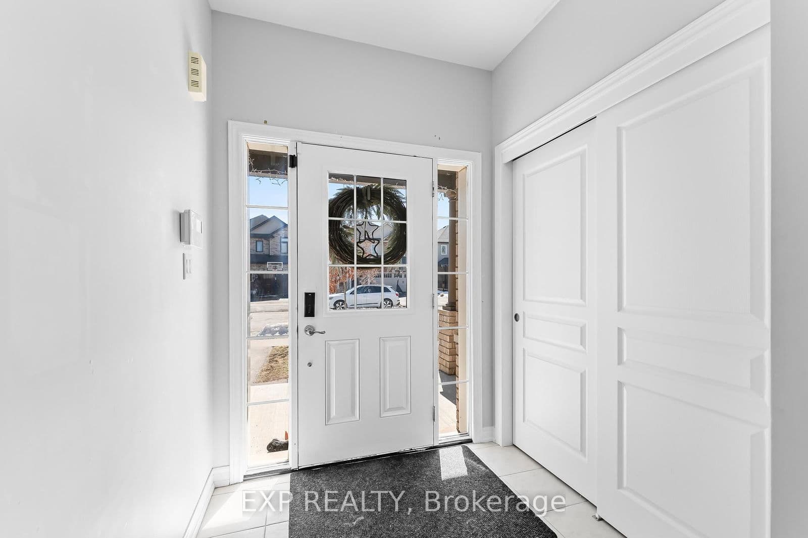 Detached at 9 Marissa Street, Pelham, ON - Photo 5 - RE/MAX Garden City Realty