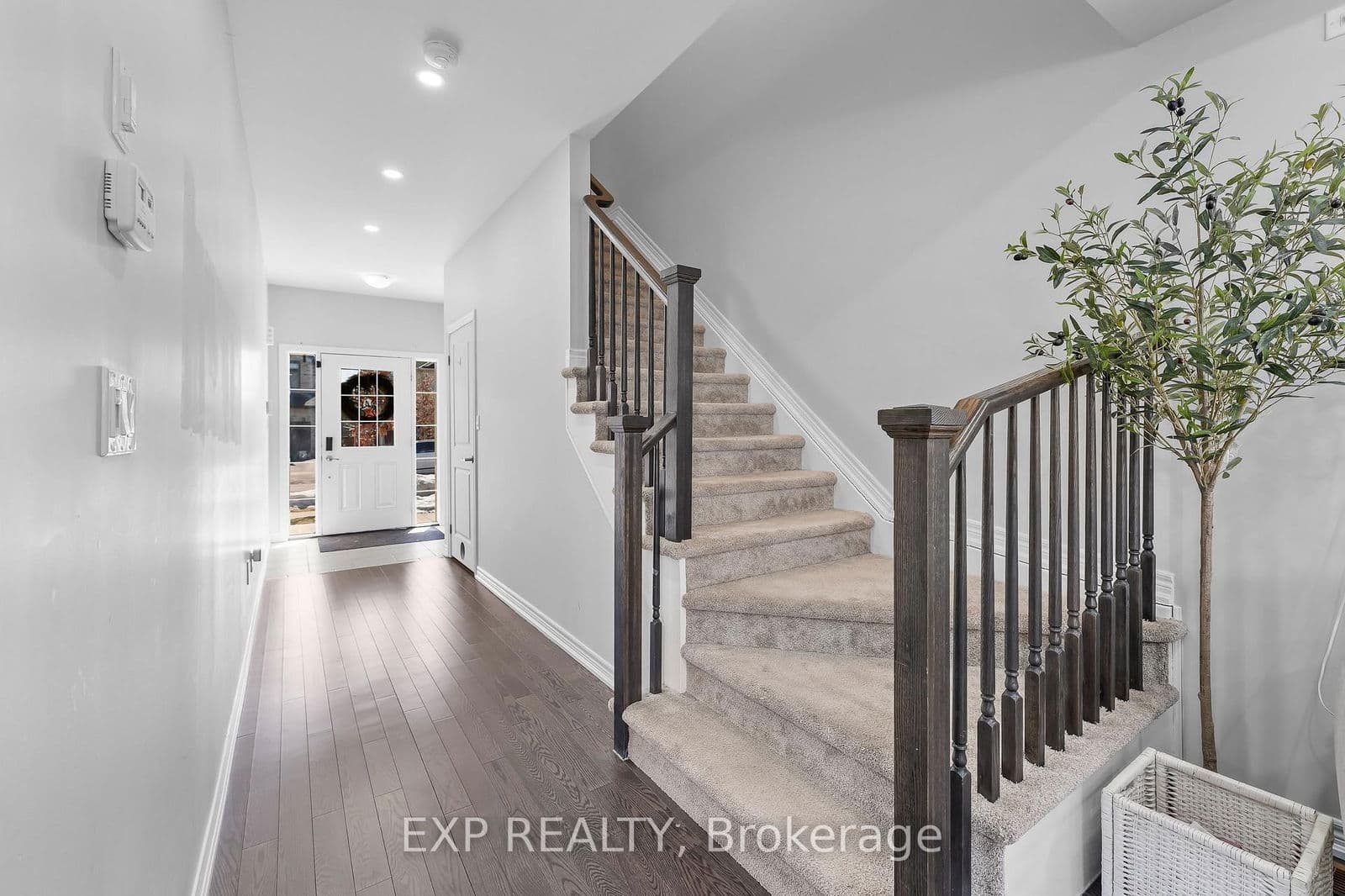 Detached at 9 Marissa Street, Pelham, ON - Photo 7 - RE/MAX Garden City Realty