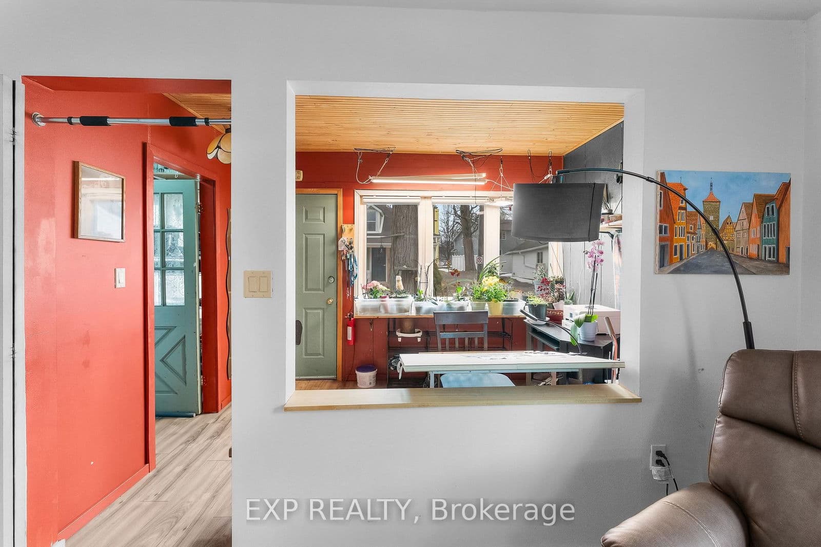 Detached at 240 LINCOLN Road, Fort Erie, ON - Photo 10 - RE/MAX Garden City Realty