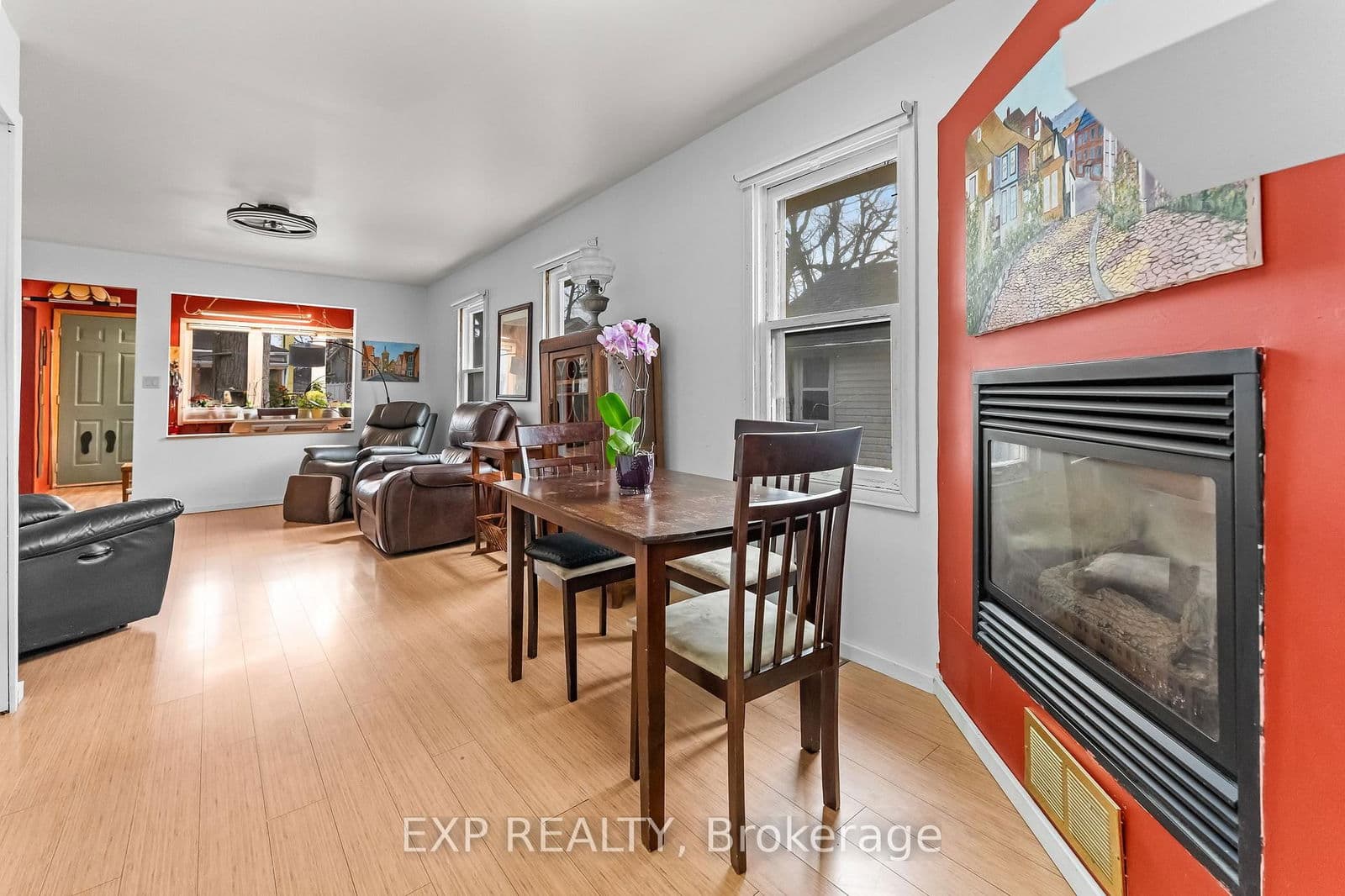 Detached at 240 LINCOLN Road, Fort Erie, ON - Photo 14 - RE/MAX Garden City Realty