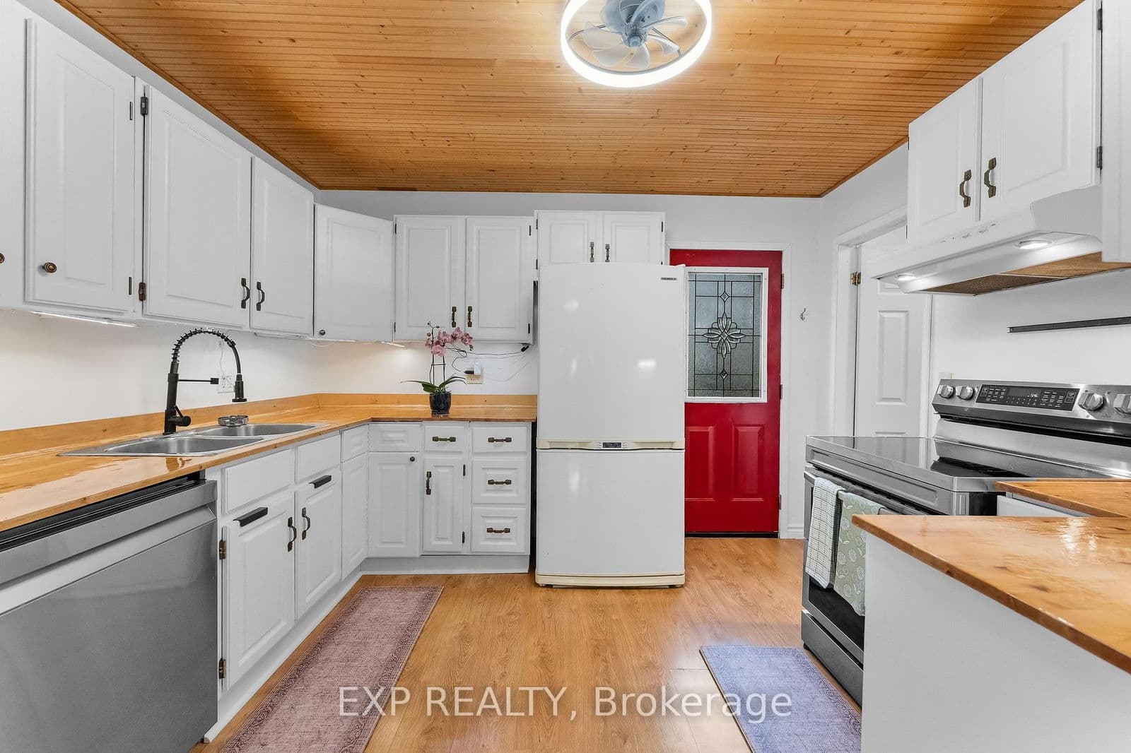 Detached at 240 LINCOLN Road, Fort Erie, ON - Photo 15 - RE/MAX Garden City Realty