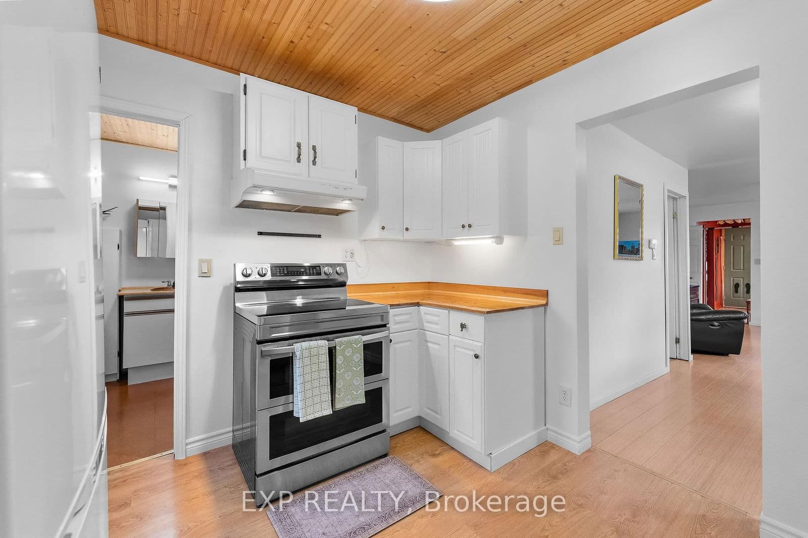 Detached at 240 LINCOLN Road, Fort Erie, ON - Photo 16 - RE/MAX Garden City Realty