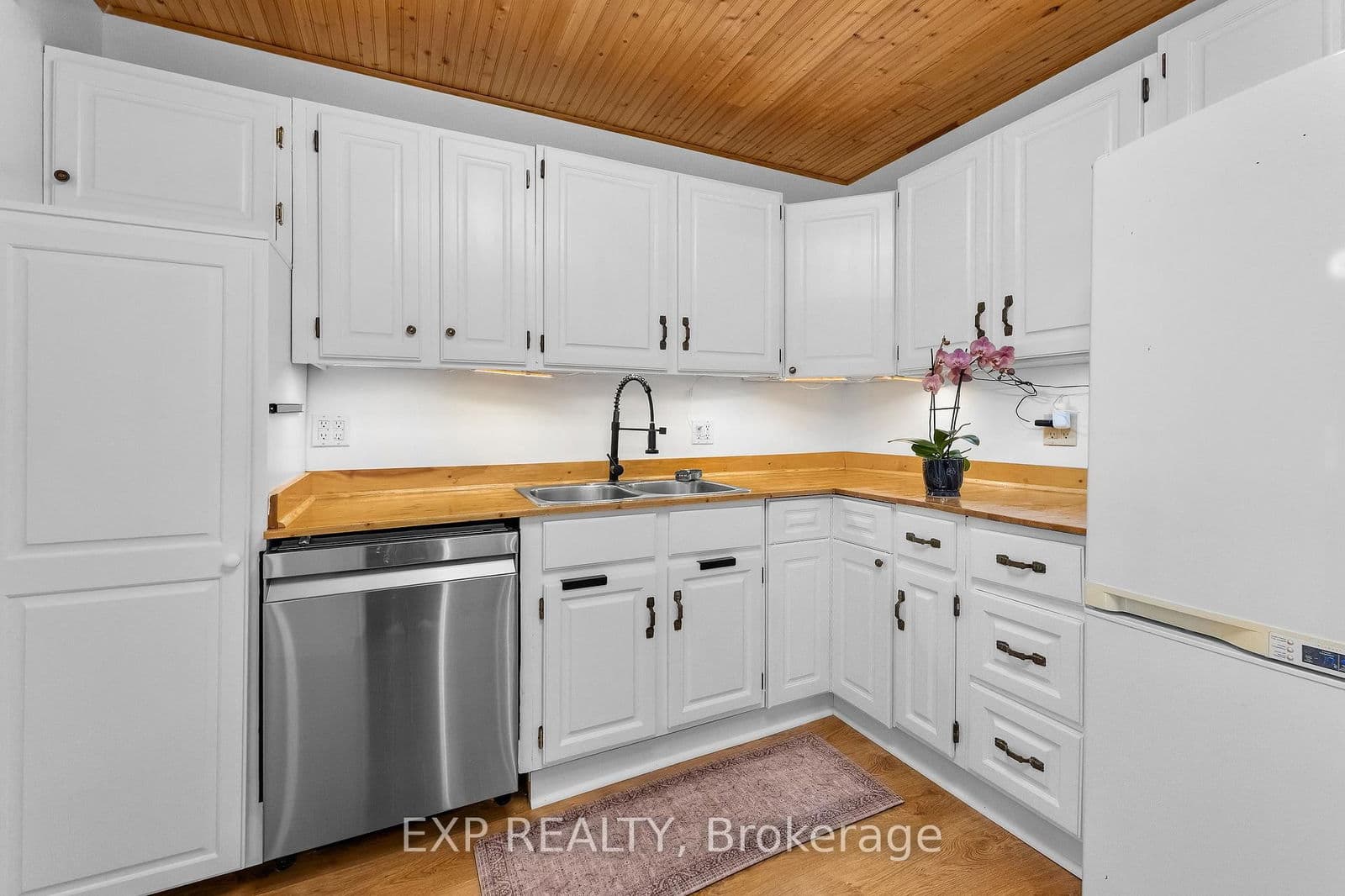 Detached at 240 LINCOLN Road, Fort Erie, ON - Photo 17 - RE/MAX Garden City Realty